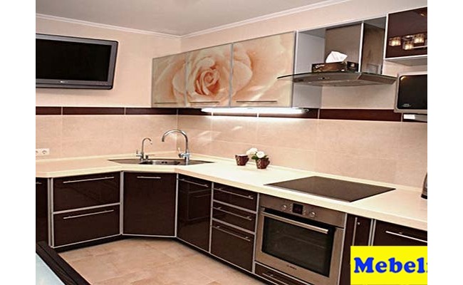 Кухня в металл. рамке